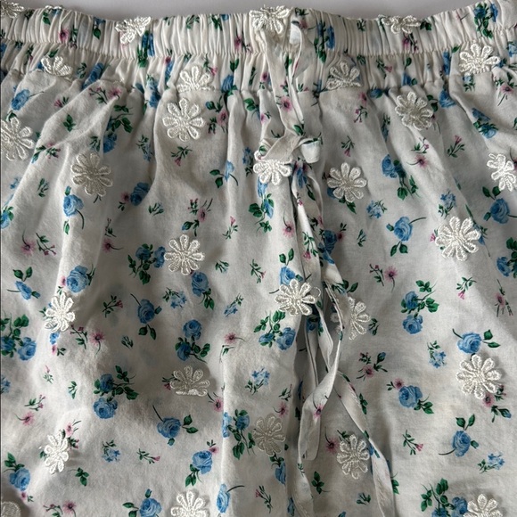 For Love and Lemons Muna Floral Embroidered Lace Pull on Cover Up Shorts Size L - Picture 9 of 13